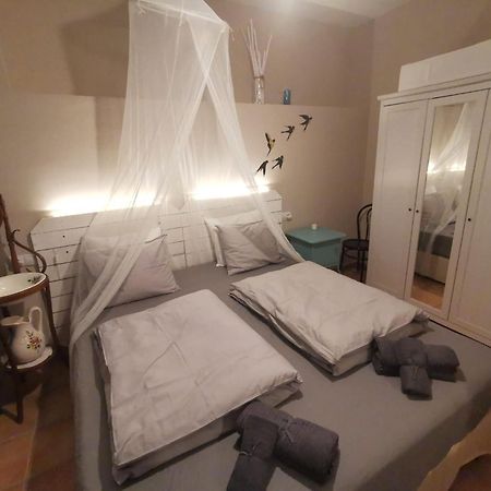Ca L'Herminia Gironella Bagian luar foto